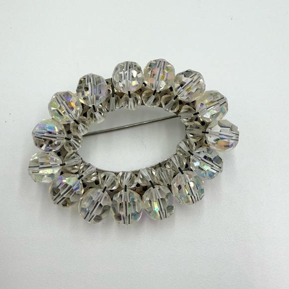 Vintage AURORA BOREALIS Crystal Beaded Cluster Oval Silver Tone Brooch Pin - Picture 3 of 6